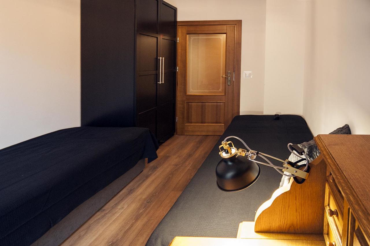 Very Berry - Orzeszkowej 10 - Mtp Apartment, Parking, Balcony, Check In 24H พอซนาน ภายนอก รูปภาพ